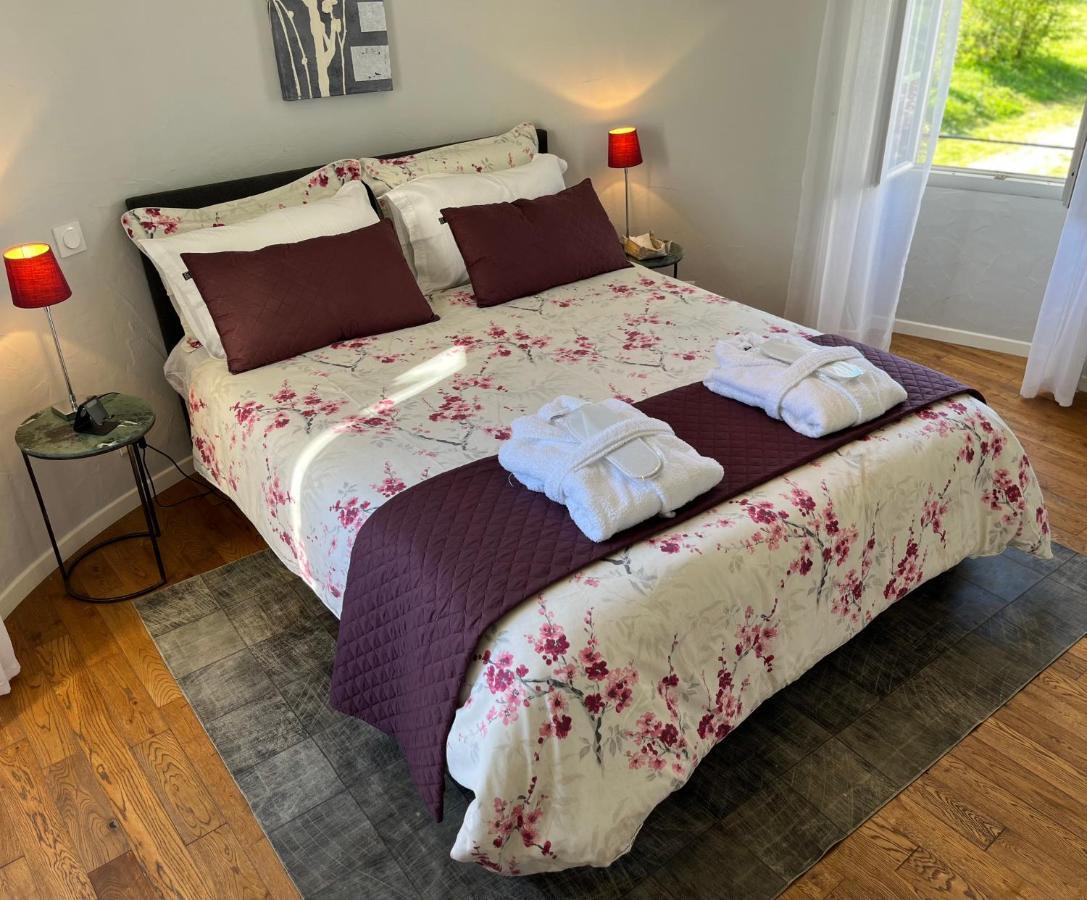 Ancien Haras De La Tour Bed & Breakfast Lamothe-Landerron Exterior photo