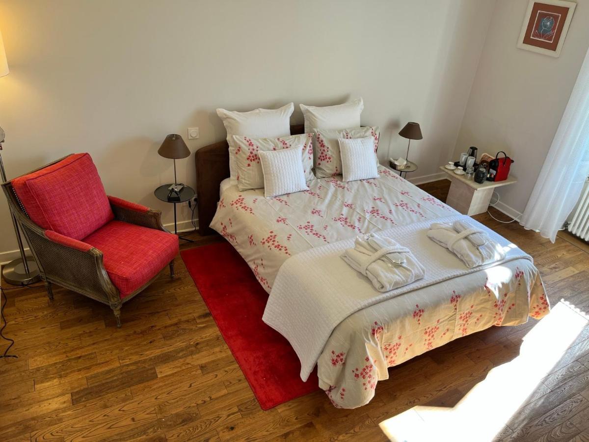 Ancien Haras De La Tour Bed & Breakfast Lamothe-Landerron Exterior photo