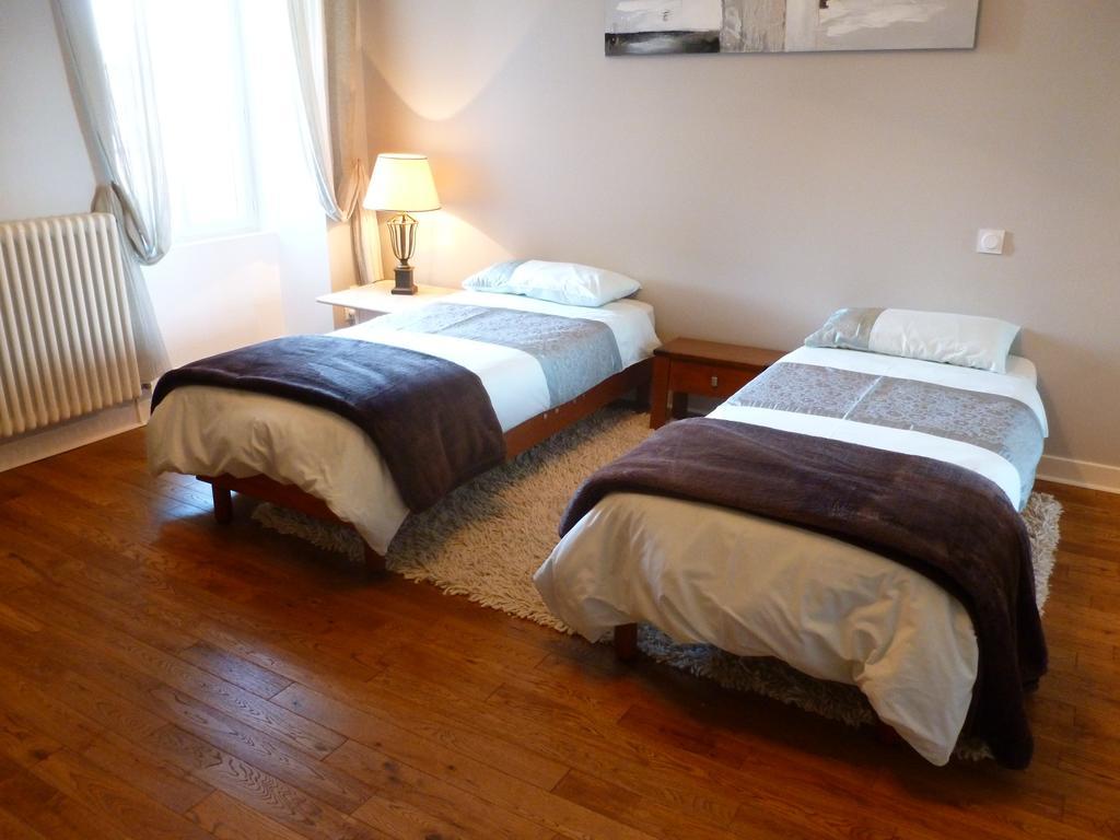 Ancien Haras De La Tour Bed & Breakfast Lamothe-Landerron Exterior photo